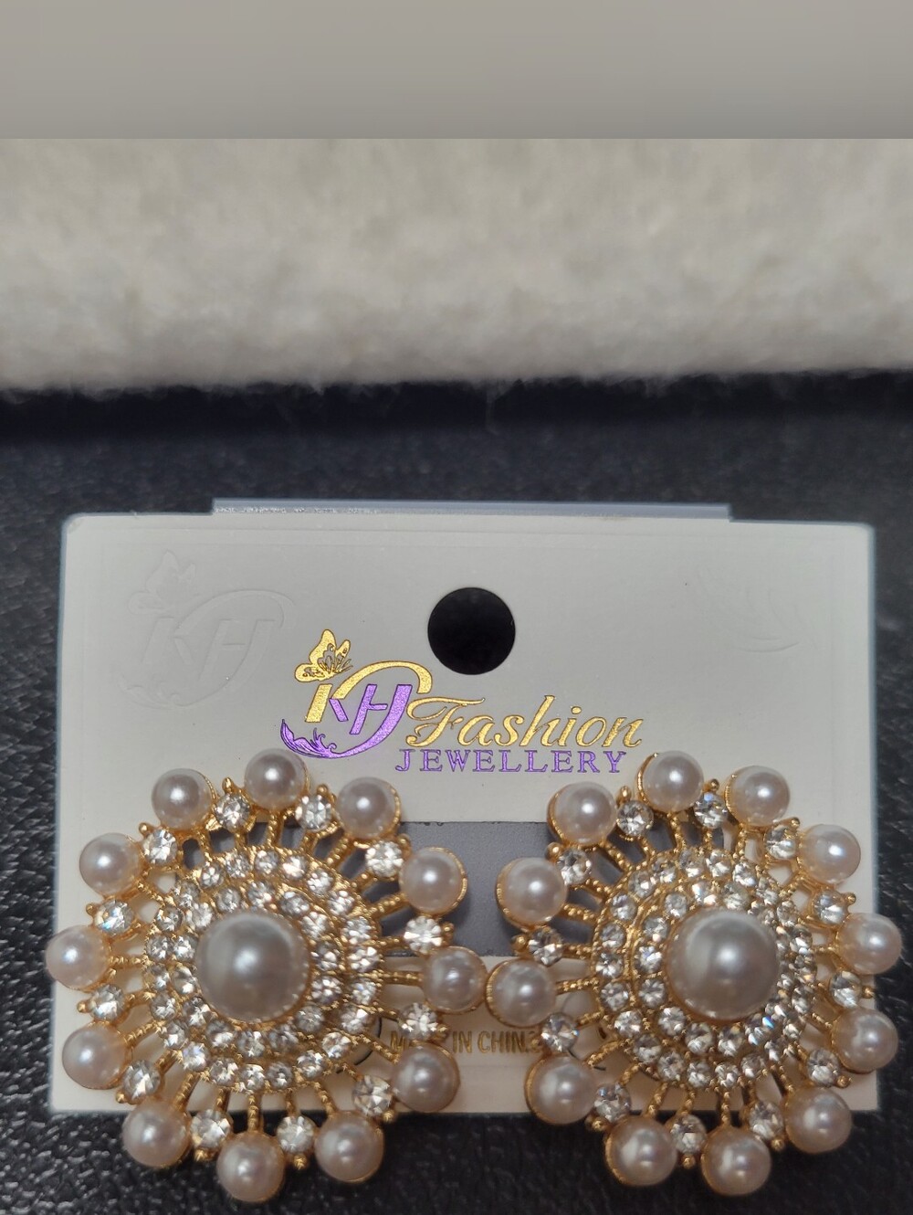 Elegant Gold-Tone Pearl & Rhinestone Sunburst Drop Earrings